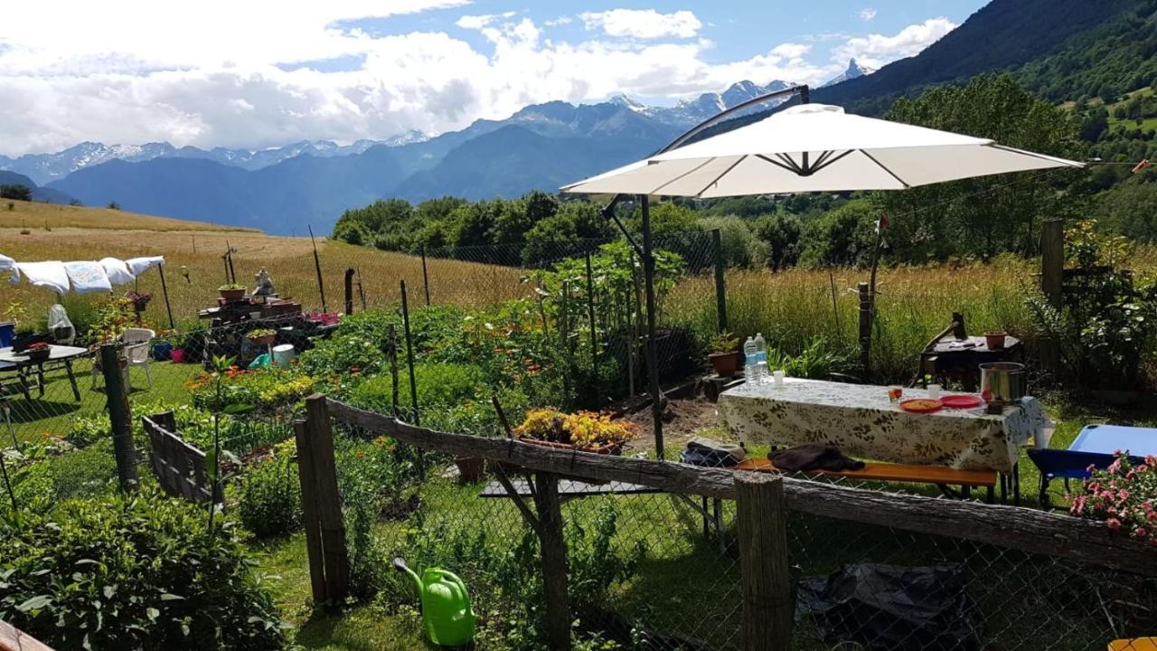 Casa Indipendente Val D'Ayas - Challand Saint Anselme Bagian luar foto